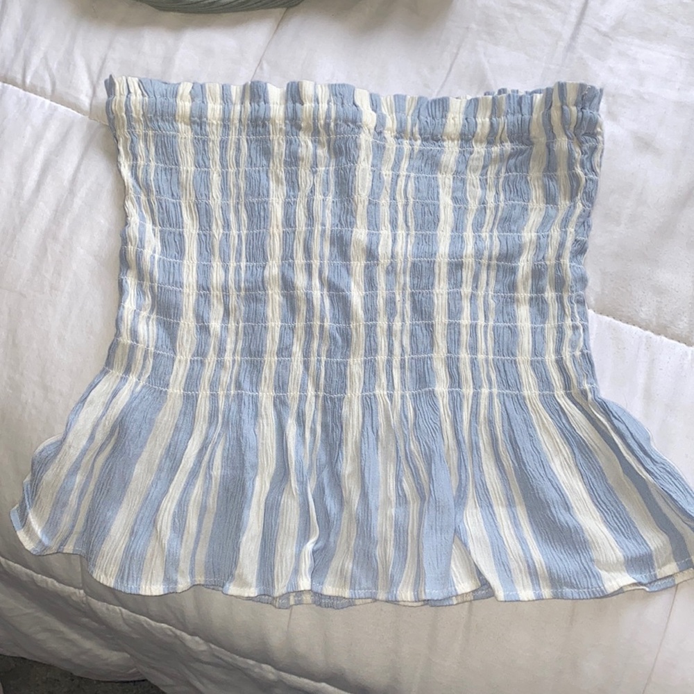 strapless shirt